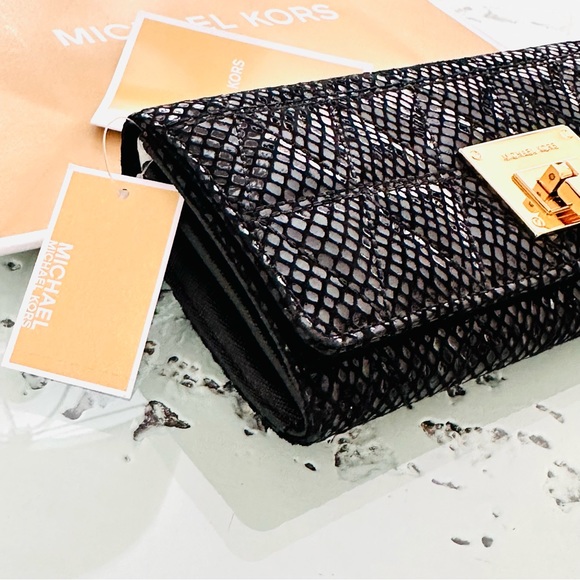 NWT Michael Kors Quilted Leather Carryall/Wallet Black Gold Vivianne Glitter - Picture 9 of 12